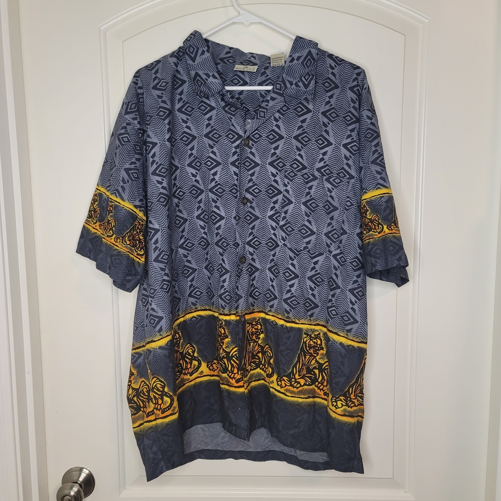 Vintage Y2K Curfew Button Up Shirt Asian Detail